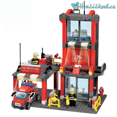Velká hasičská stanice, 300 dílků (stavebnice typu Lego)