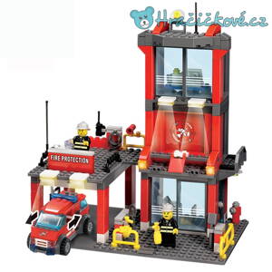 Velká hasičská stanice, 300 dílků (stavebnice typu Lego)